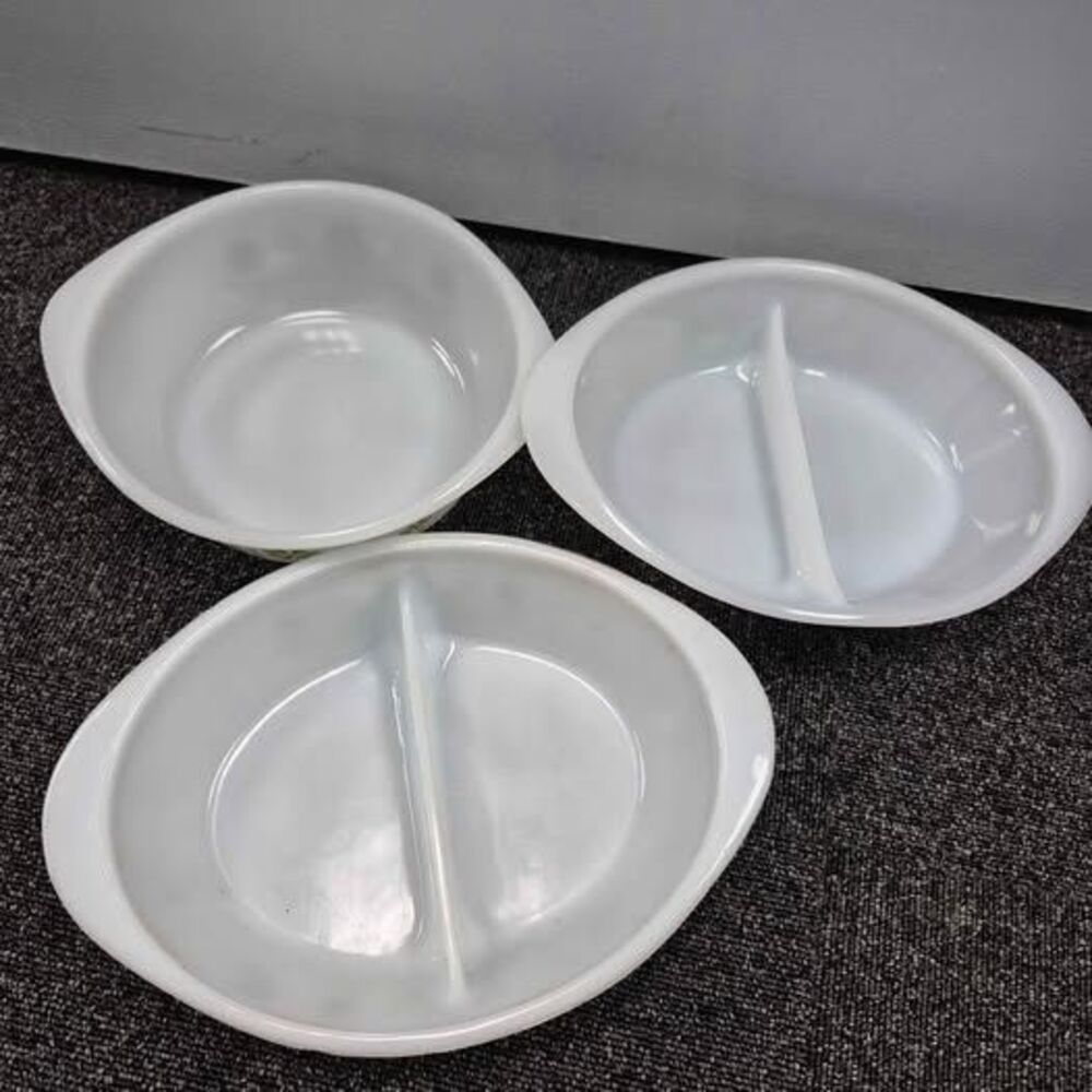 Vintage Glasbake Daisy Milk Glass Set  (2) Divided Dishes & (1) Round 2-Qt Bowl - Picture 2 of 10